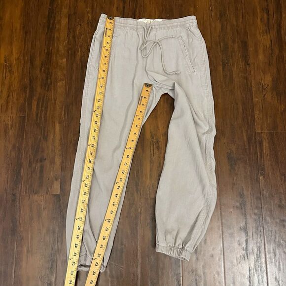 BELLA DAHL Tencel Lyocell Drawstring Tapered Pants in Taupe - Picture 11 of 12